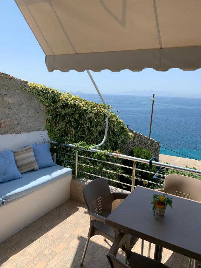 Blue Sea Apartments Qeparo Exterior photo