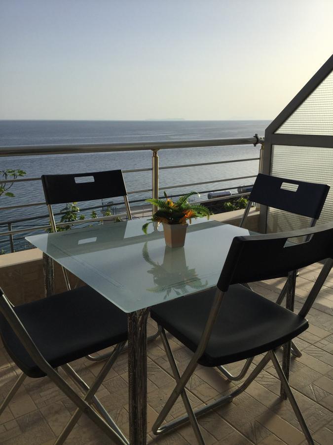 Blue Sea Apartments Qeparo Exterior photo